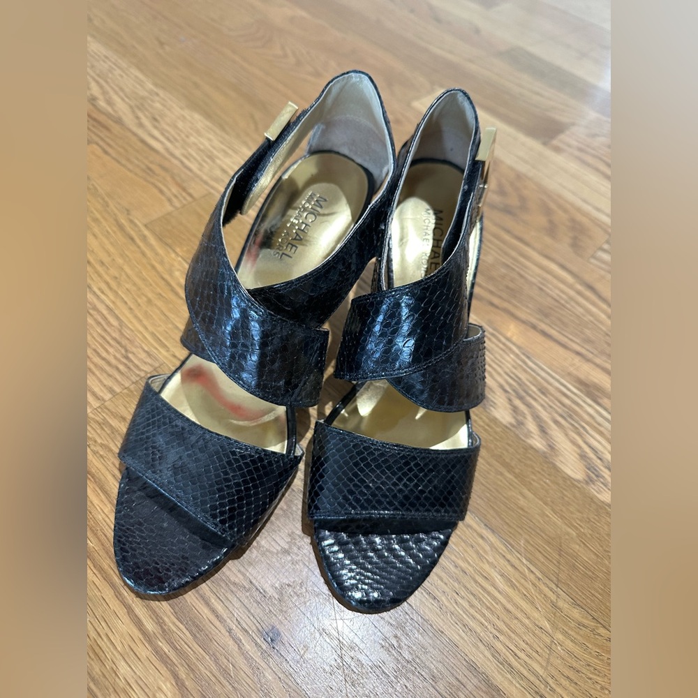 Michael Kors Snakeskin Leather Peep Toe Heel Sandals Size 7.5 MSRP $149